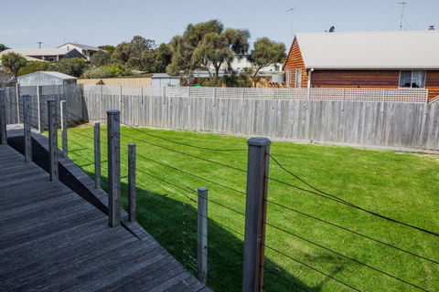 Birdland - Bold, Unique And Modern - Dentist Search 1