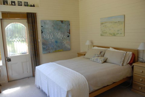 Birdwing Bed And Breakfast Weegena - Dentist Find 2