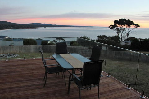 Birubi On Bay Of Fires - Dentist Find 3