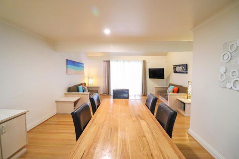 Blackbutt Family Loft Townhouse - Dentists Australia 2