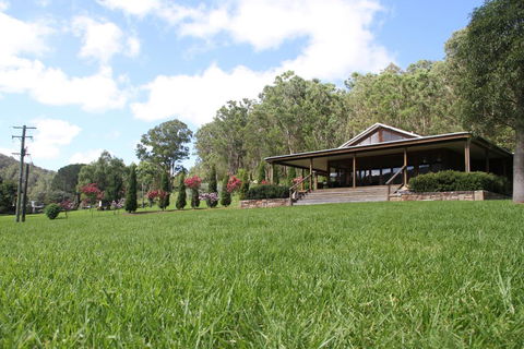 Blair Athol Estate Wollombi - Dentists Australia 3