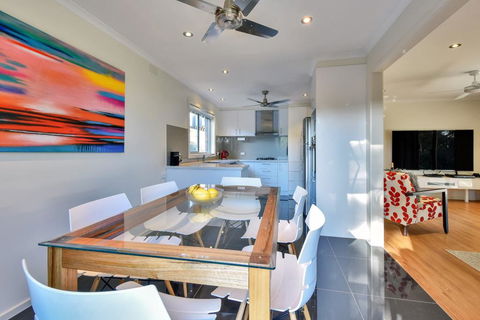 Blairgowrie Contemporary Beach Retreat - Dentists Australia 0