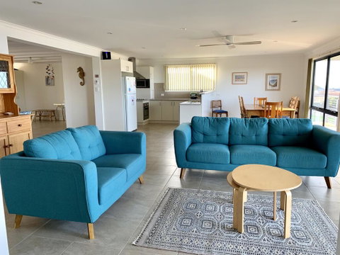 Blakeney Holiday House - Dentist Search 1