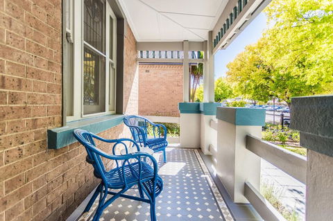 Blue Door Apartments Heritage Charm In CBD - Dentist Find 1