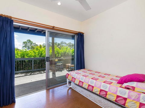 Blue Poles (Pets Allowed) - Dentists Australia 2