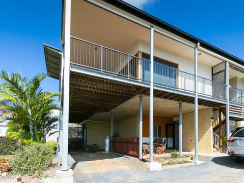 Blue Water Retreat - Upstairs & Downstairs - Dentist Find 1