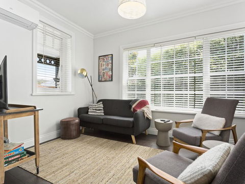 Bluestone Cottage Launceston-hosted By: LAbode - Dentist Find 3