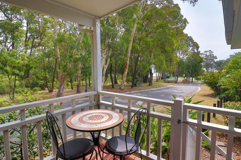Bluewater Executive Villa In Raffertys Resort - Dentists Australia 2
