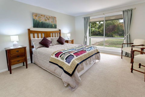 Brookfield Guest House - Dentists Australia 3