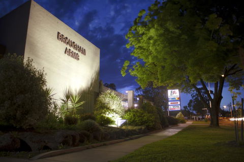 Brougham Arms Hotel - Dentists Australia 0