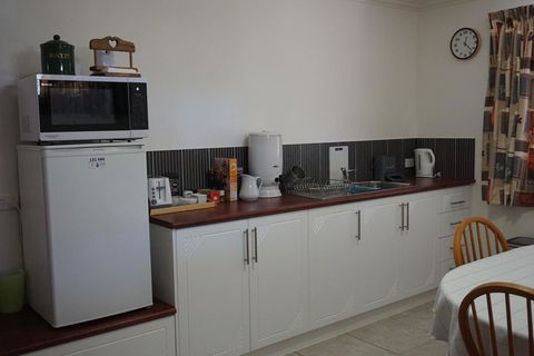 Broxholme B&B - Dentists Australia 2