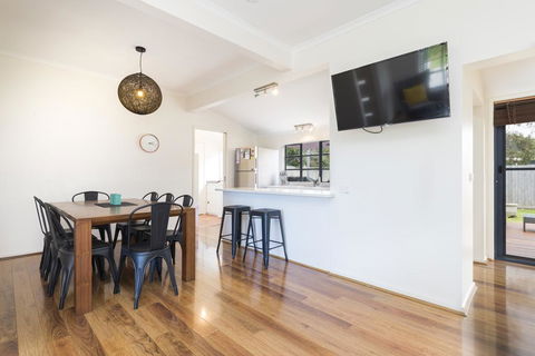 Bruce And Lola's - Dentist Search 3