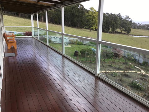 Bruny Sunset Beach GateAway - Dentist Find 2