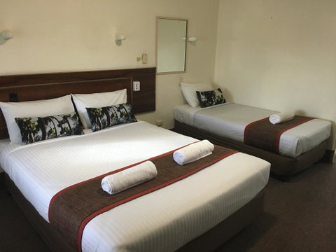 Bryants Motel - Dentists Australia 1