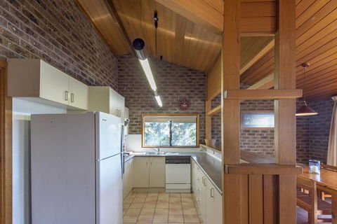 Bundilla 4- Townhouse With Wifi - Dentist Search 3