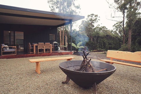 Bush & Beach Family Retreat - Dentists Australia 0