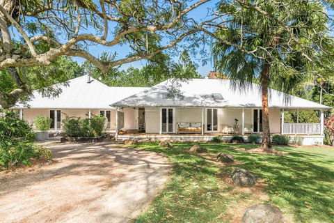 Byron Creek Homestead - Dentist Find 2