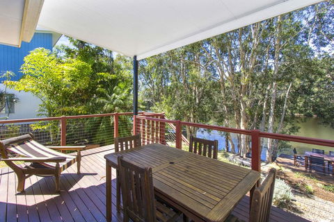 CABARITA BEACH BLISS - HOLIDAY HOME ON THE LAKE - Dentist Search 3