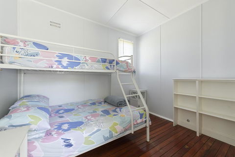 Calm Waters Waterfront Cottages - Dentist Find 3