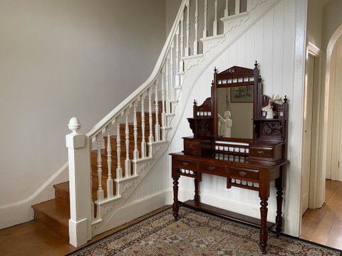Campbell House - Dentist Find 3
