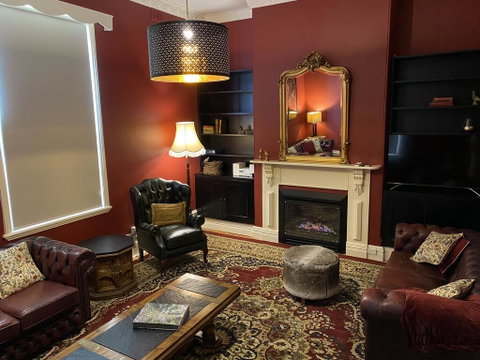 Campbell House - Dentist Find 1
