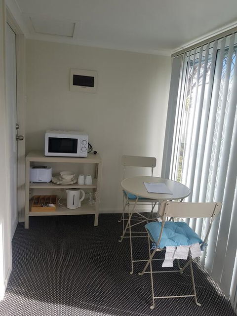 Canberra Ave Villas - Dentist Search 1