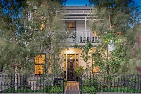 Captains Retreat Apartments And Cottages - Dentist Find 0