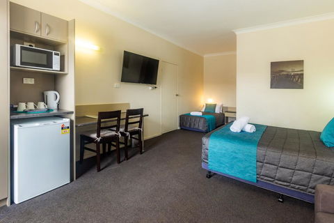 Caravilla Motor Inn - Dentists Australia 1
