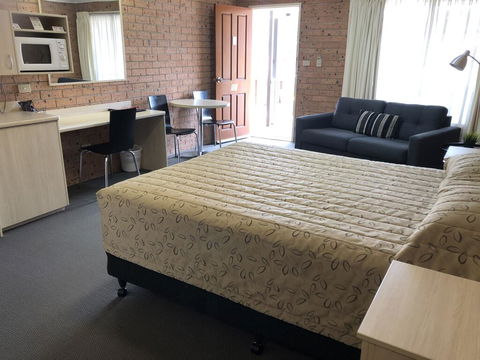 Cardiff Motor Inn - Dentist Search 1