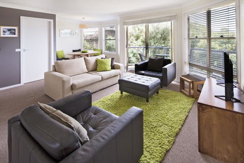 Caribou 3 - Modern & Spacious With Views Over Lake Jindabyne - Dentist Search 0