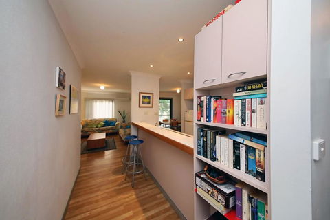 Carindale, Unit 24, 19 - 23 Dowling Street - Dentist Find 1