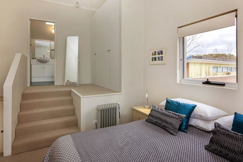 Cascades 18/3 Kurrajong Street - Dentist Search 3