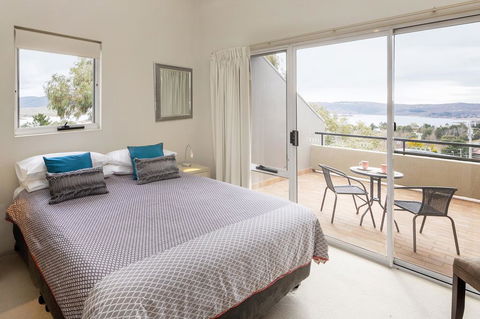 Cascades 18/3 Kurrajong Street - Dentist Search 2