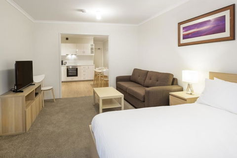 Cascades 3 Well Appointed And Central Location - Dentist Search 0