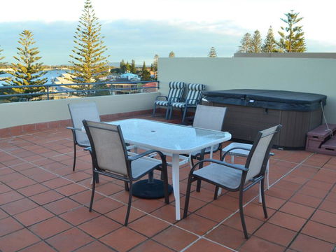 Castillo Del Mar 10 - Lake View Roof Terrace With Spa - Dentist Search 2