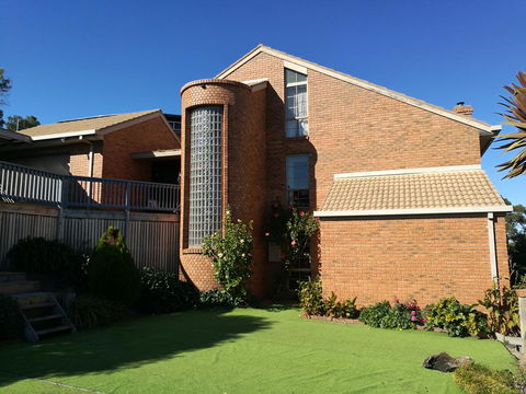 Castle Stay At Lakes Entrance - Dentist Find 0