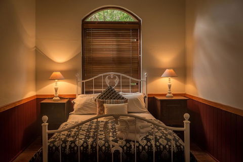 Celestial Dew Guest House, Day Spa, Retreat - Dentist Search 2