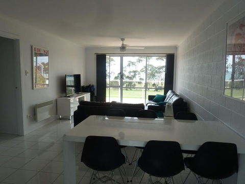 Central Luxury With Fabulous Views - Dentist Find 3