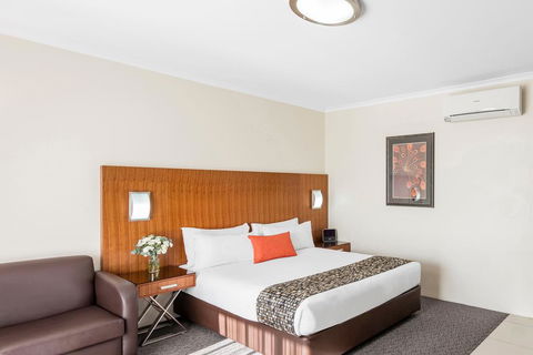 Central Motel & Apartments, Best Western Signature Collection - Dentist Search 2