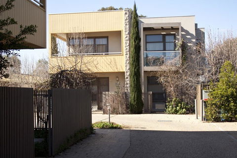 Central Shepparton Apartments - Dentist Find 0