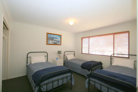 Chalet De Neige - Dentist Search 1