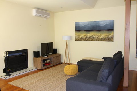 Charbella - Dentist Find 0