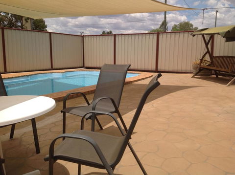 Charleville Waltzing Matilda Motor Inn - Dentist Find 2
