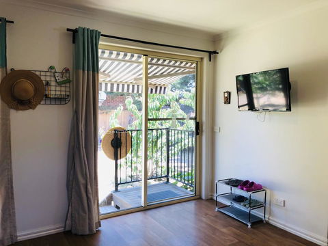 Charlie Sweet Home At Mornington Peninsula - Dentists Australia 3