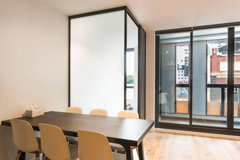 Charlotte Inner City Gem Close To Southern Cross Station - Dentist Find 3