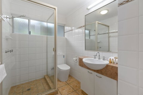 Charming Noosa Heads Apartment, Laguna Bay Views - Unit 6 Taralla 18 Edgar Bennett Avenue - Dentist Find 3