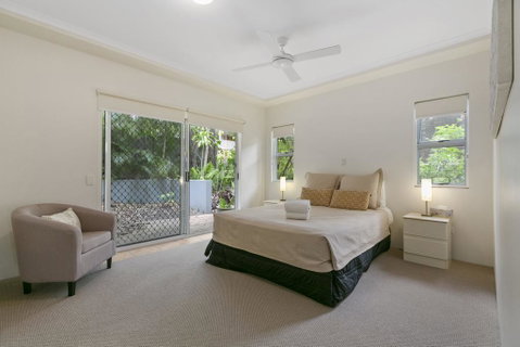 Charming Noosa Heads Apartment, Laguna Bay Views - Unit 6 Taralla 18 Edgar Bennett Avenue - Dentist Find 1