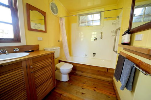 Cherry Plum Cottages - Dentist Find 0