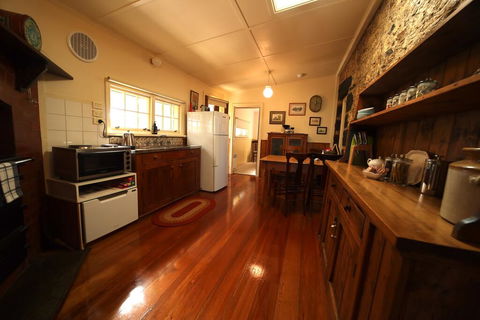 Cherry Plum Cottages - Dentist Find 1