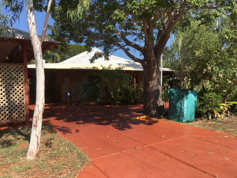 Chez Marguerites - Dentists Australia 0
